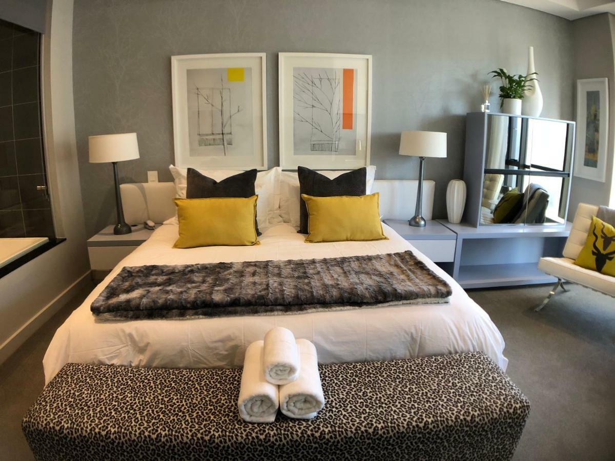 Sandton Skye Suites Johannesburg Bagian luar foto